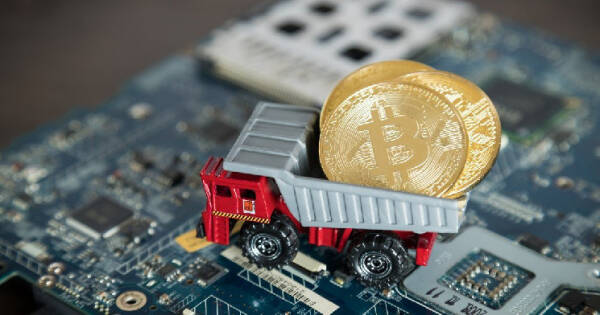 После халвинга хешрейт биткоина начал медленно снижаться После халвинга хешрейт биткоина начал медленно снижаться