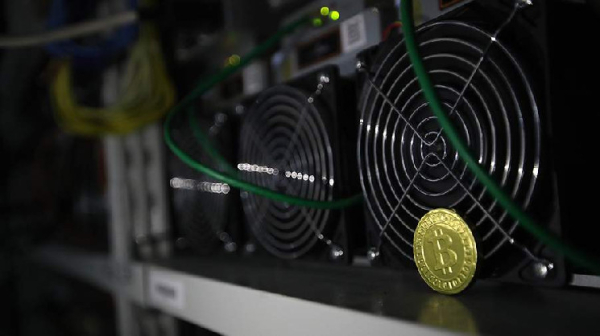 Эксперт указал на опасность &laquo;черного&raquo; майнинга криптовалют для энергоснабжения РФ