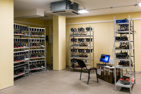 Иран заплатит $24 каждому, кто сообщит о незаконном майнинге
Иран заплатит $24 каждому, кто сообщит о незаконном майнинге